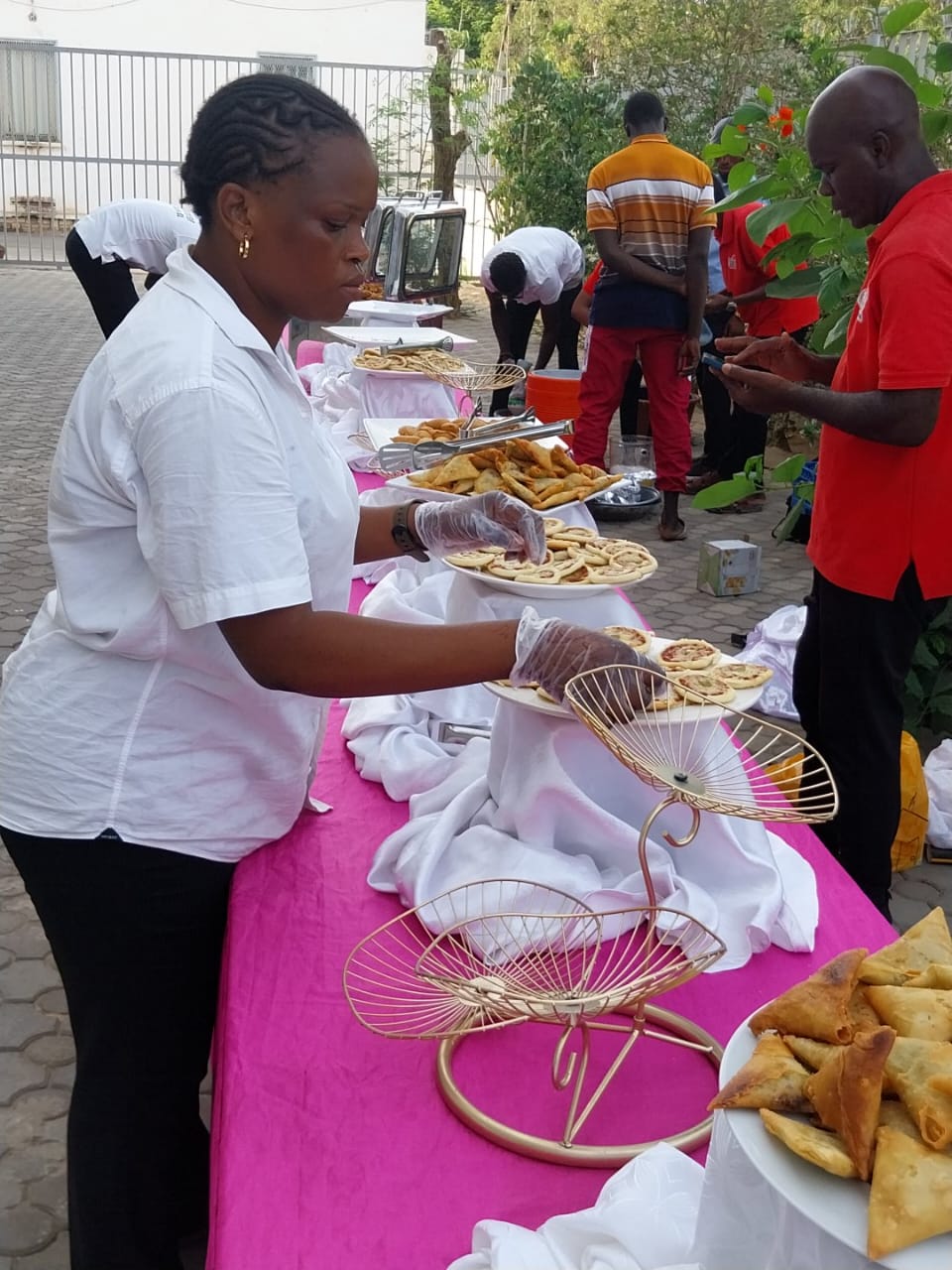 Un moment convivial pour clôturer la Journée Portes Ouvertes IDHP & Amnesty 
