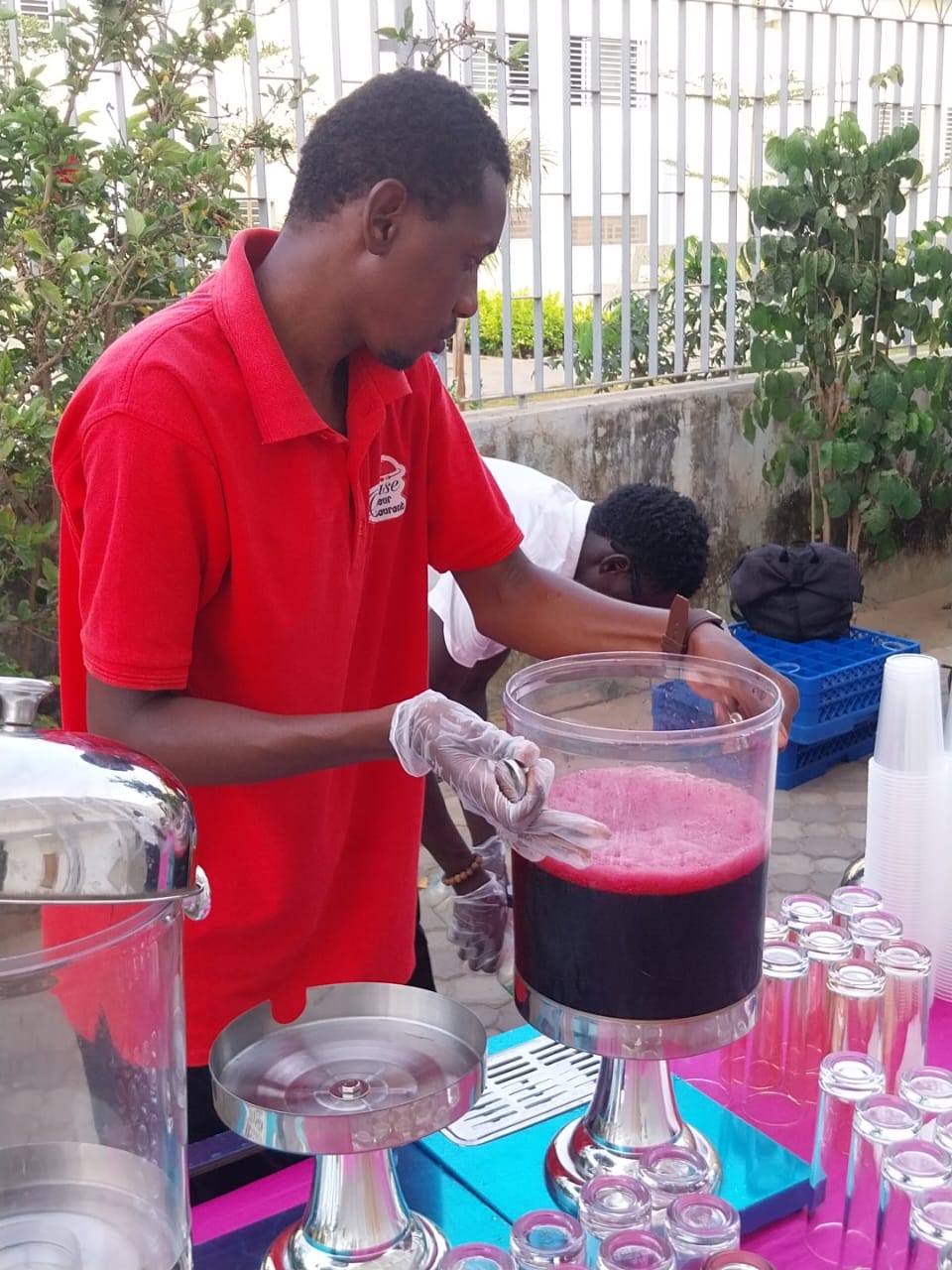 Un moment convivial pour clôturer la Journée Portes Ouvertes IDHP & Amnesty 