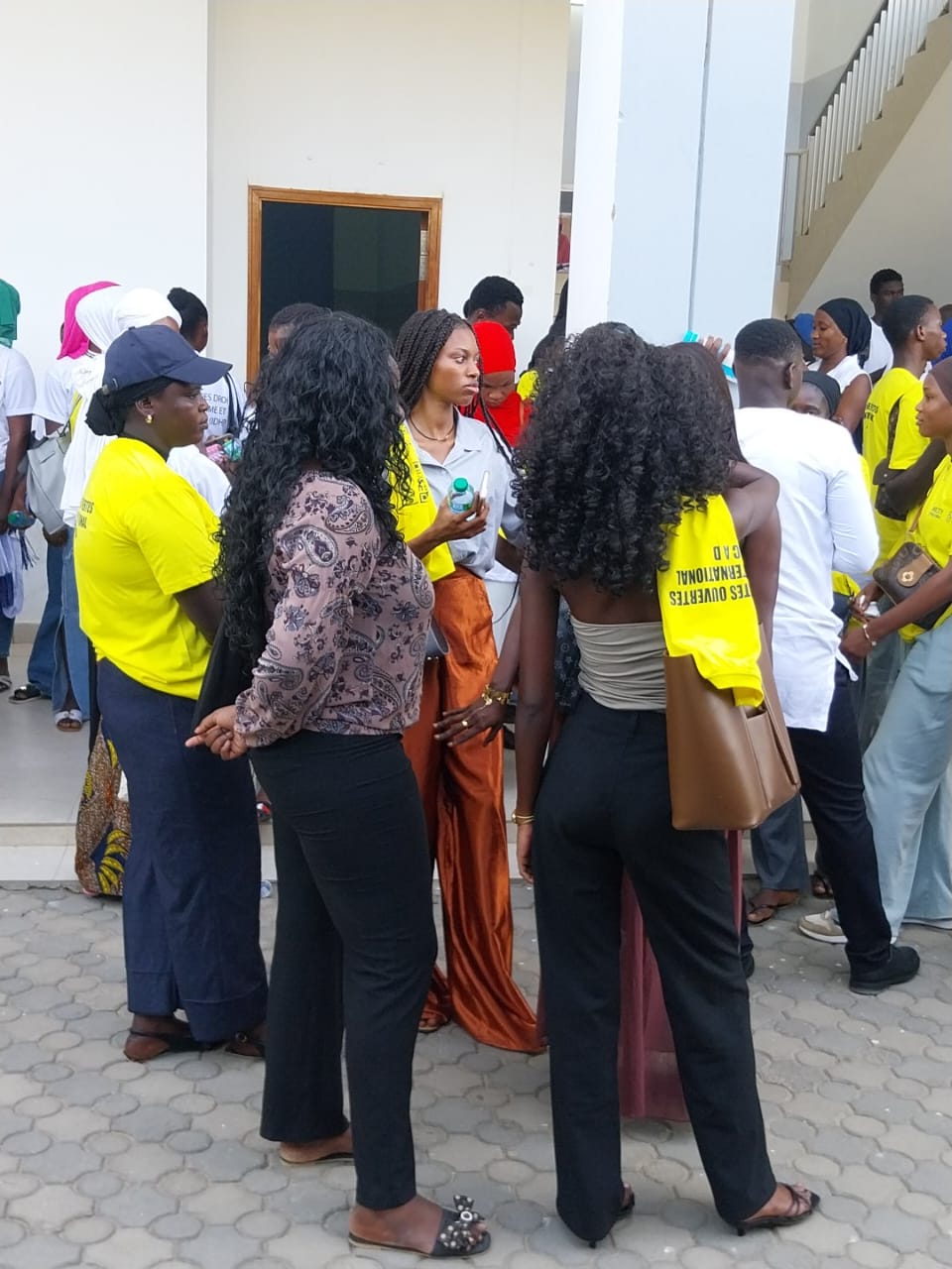 Un moment convivial pour clôturer la Journée Portes Ouvertes IDHP & Amnesty 